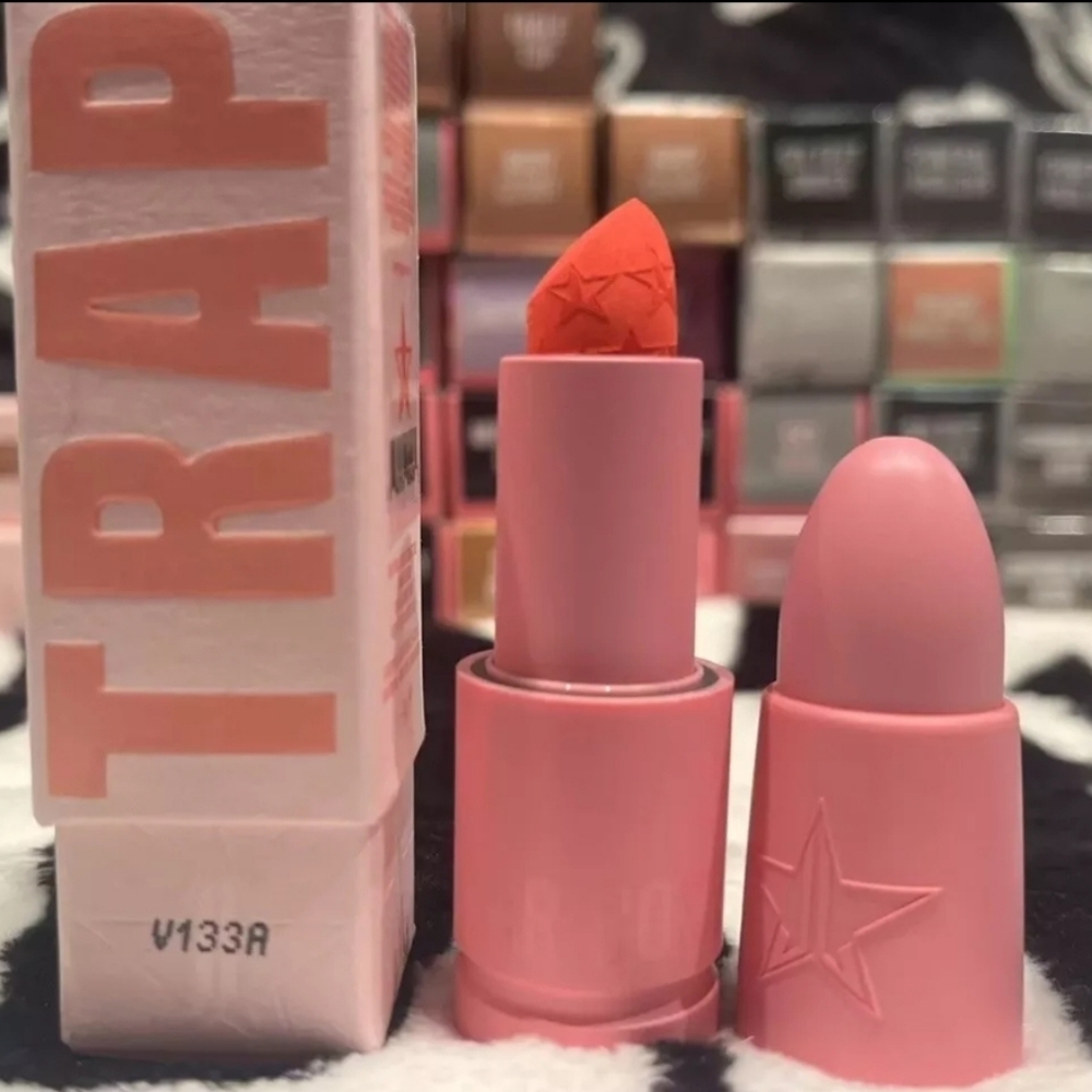 Jeffree Star Velvet Trap Lipstick - Orange Prick - Picture 2 of 5